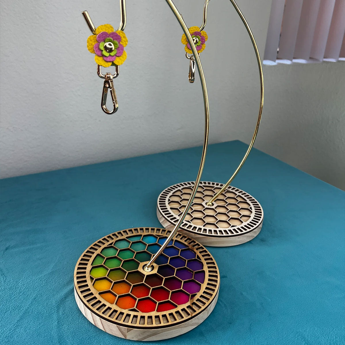 Lemonwood Rainbow Minder Minder - Stylish Fiber Arts Helper