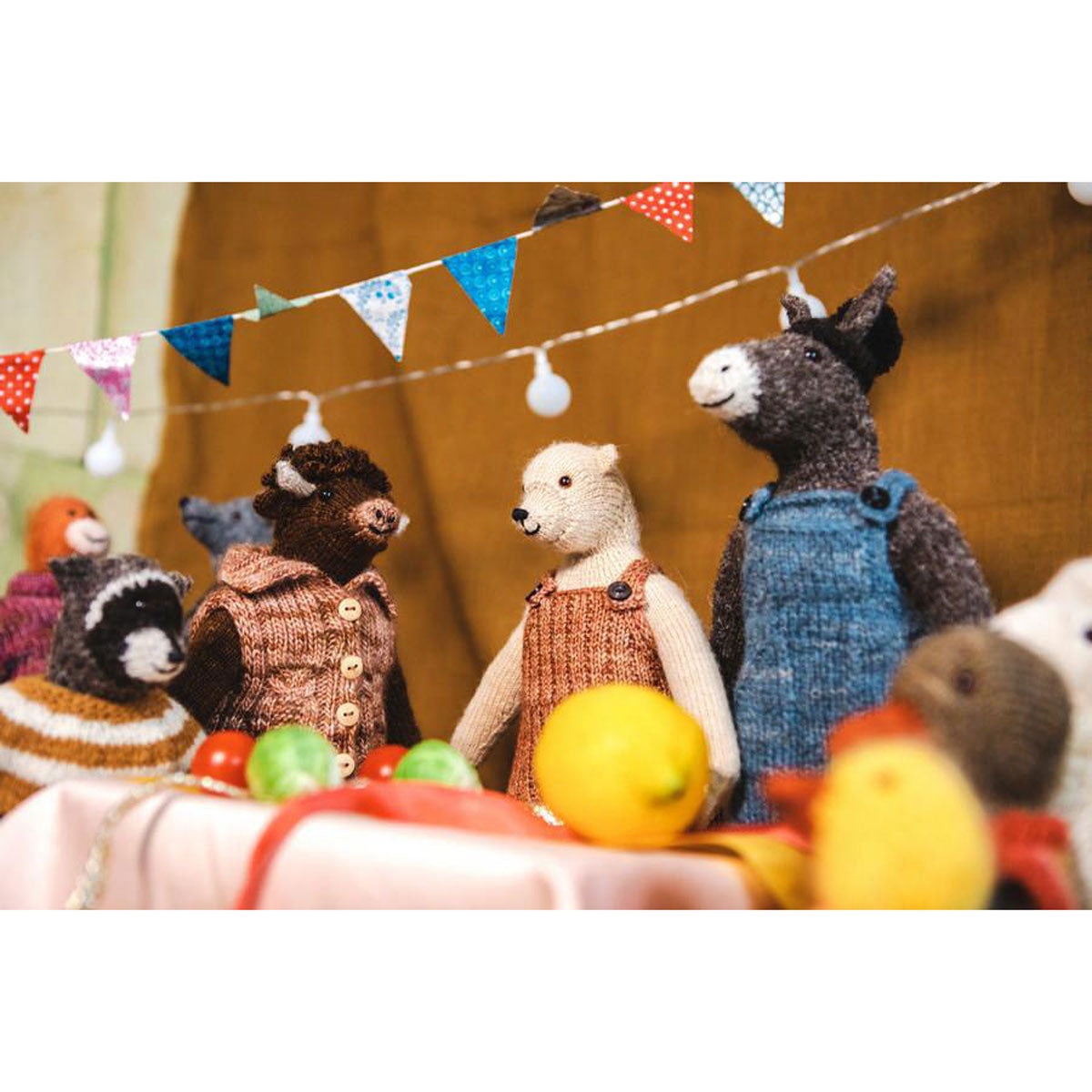 Laine Magazine Mouche & Friends: Exclusive Seamless Knit Toys for Endless Love