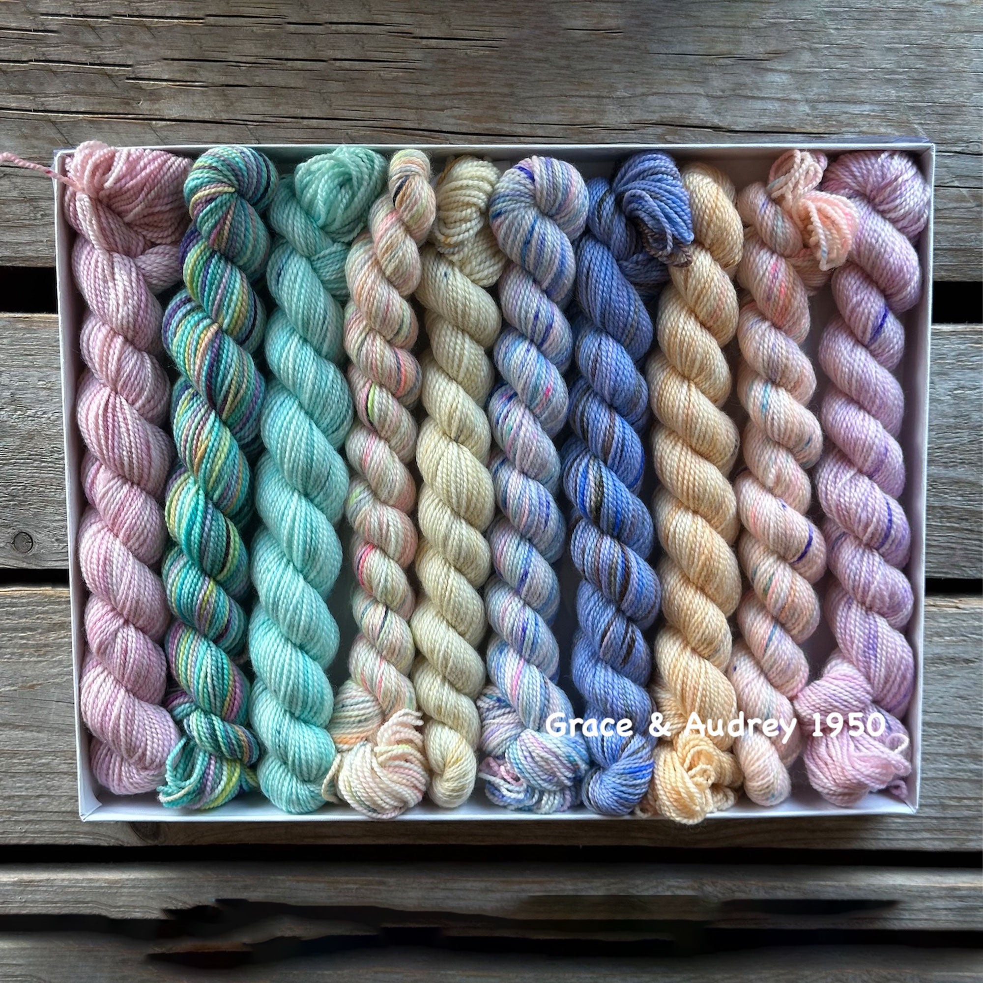 Koigu Hand - Painted Pencil Box Yarn - Grace & Audrey 1950: 10 Demi KPPPM Mini Skeins
