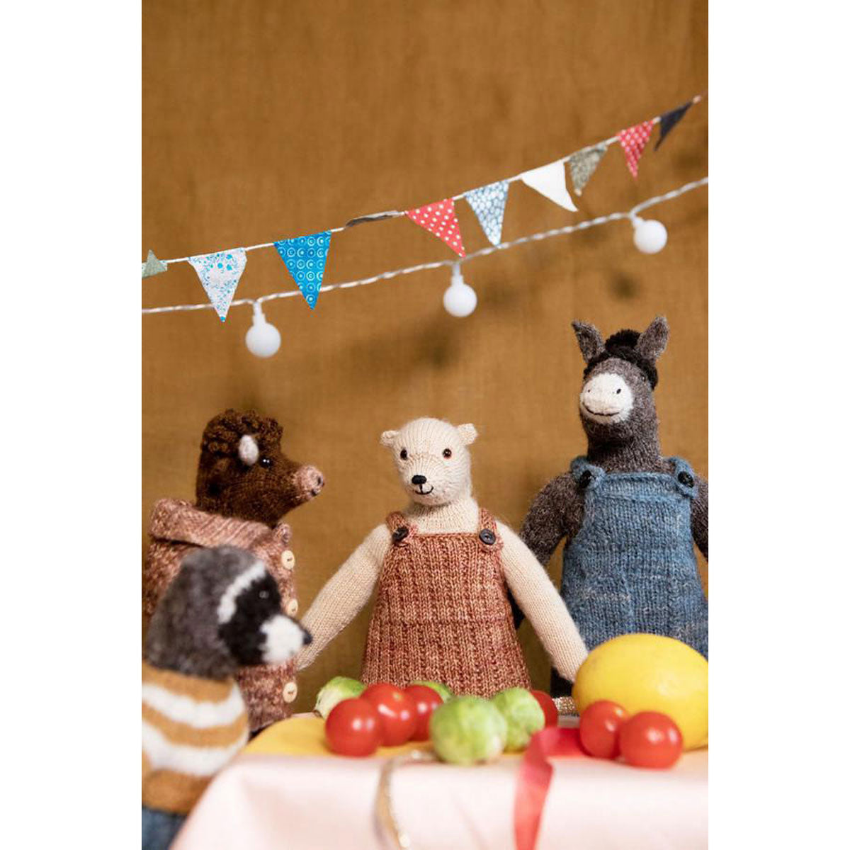 Laine Magazine Mouche & Friends: Exclusive Seamless Knit Toys for Endless Love