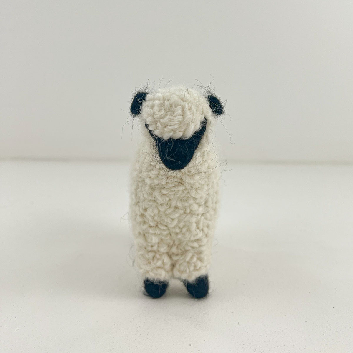 Jimmy Beans Wool Adorable Long Tail Lamb Tape Measures - Baaabara, Black and White