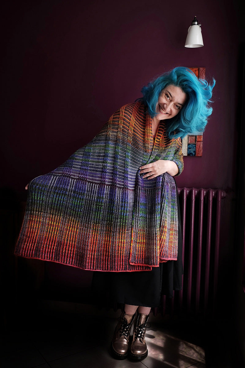 Julie Knits in Paris - Beaubourg Pattern Collection PDF Download: Stylish Two - Colour Brioche Rectangular Wrap Pattern