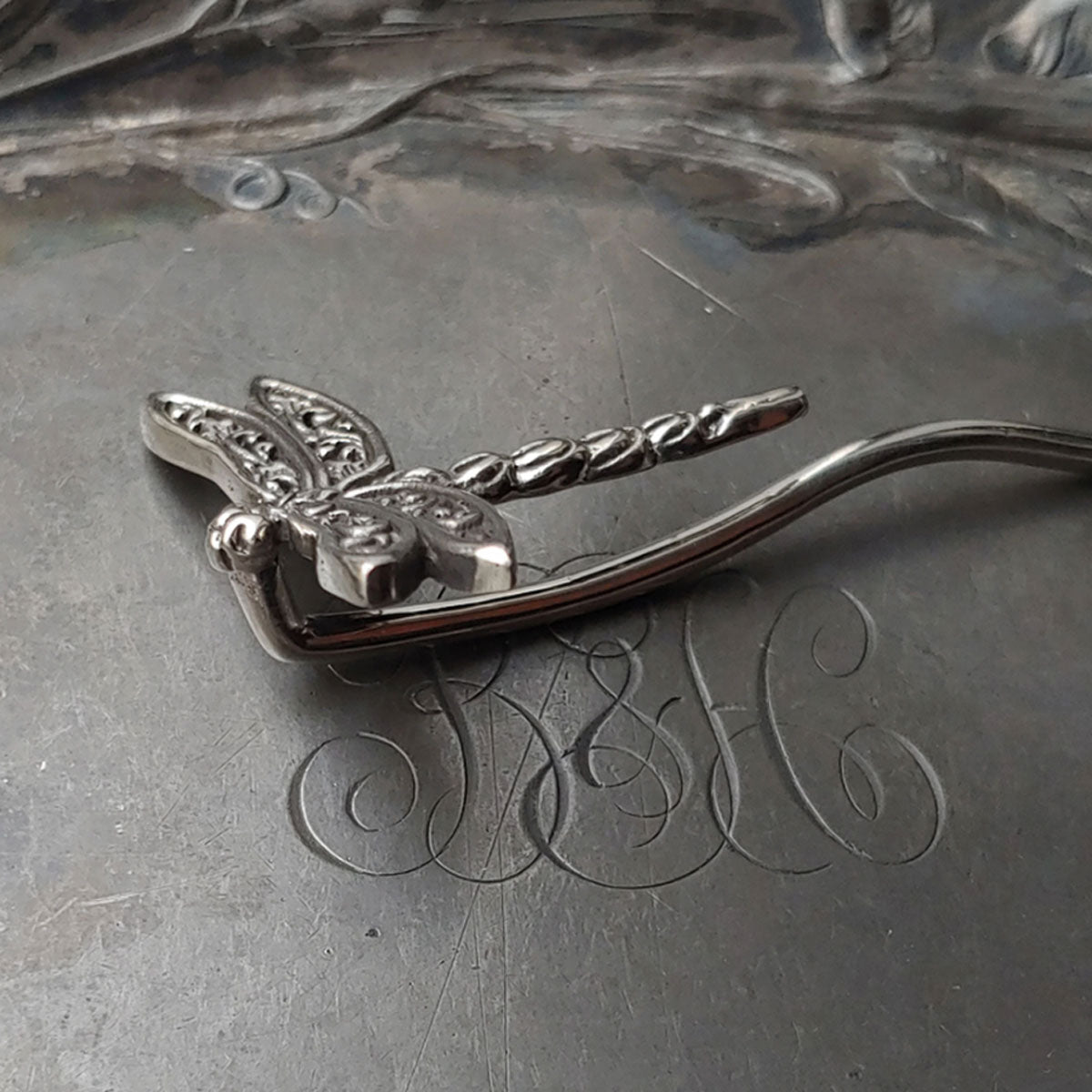 Stylish JUL Dragonfly Shawl Stick - Hand - polished White Bronze or Brass Accessory