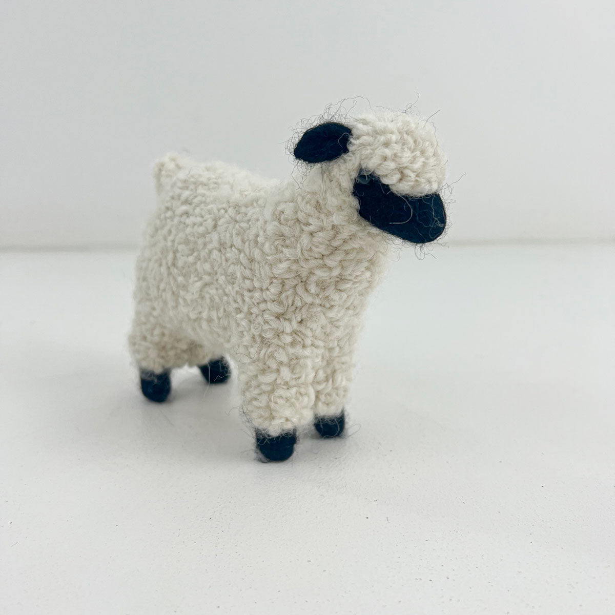Jimmy Beans Wool Adorable Long Tail Lamb Tape Measures - Baaabara, Black and White