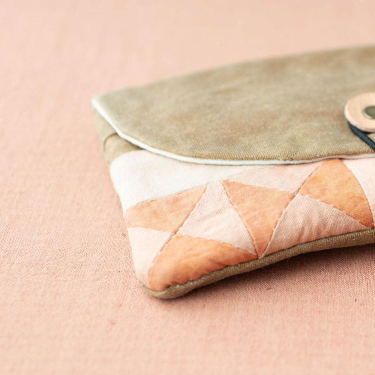 Madder Making - No. 11/ Dawn: A Bi - annual Themed Publication for Craft Enthusiasts