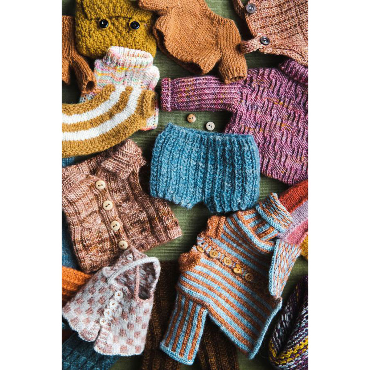 Laine Magazine Mouche & Friends: Exclusive Seamless Knit Toys for Endless Love