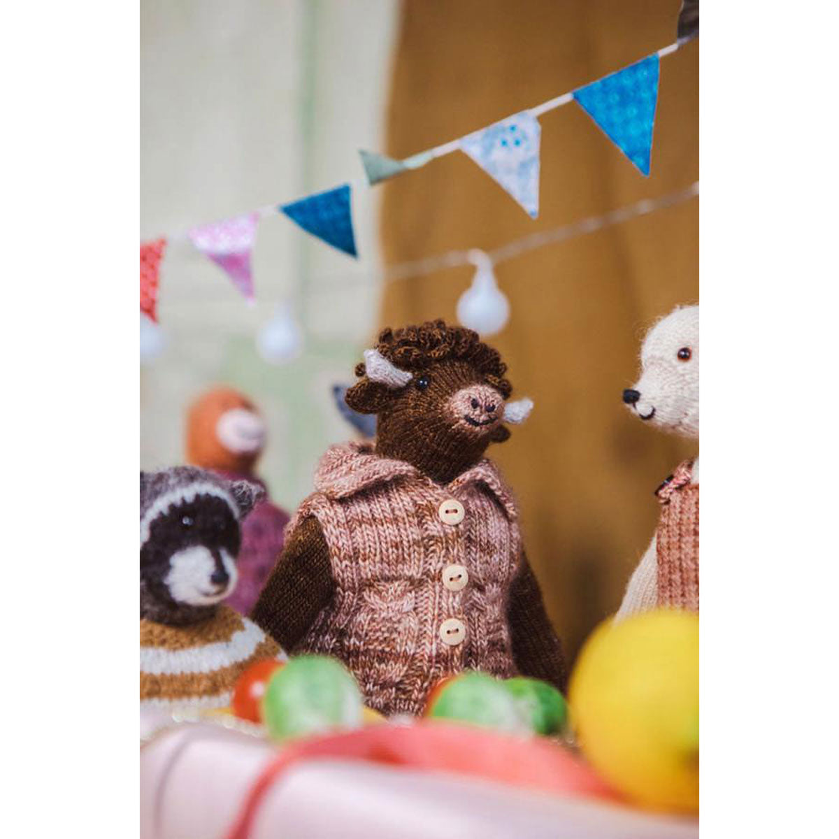 Laine Magazine Mouche & Friends: Exclusive Seamless Knit Toys for Endless Love