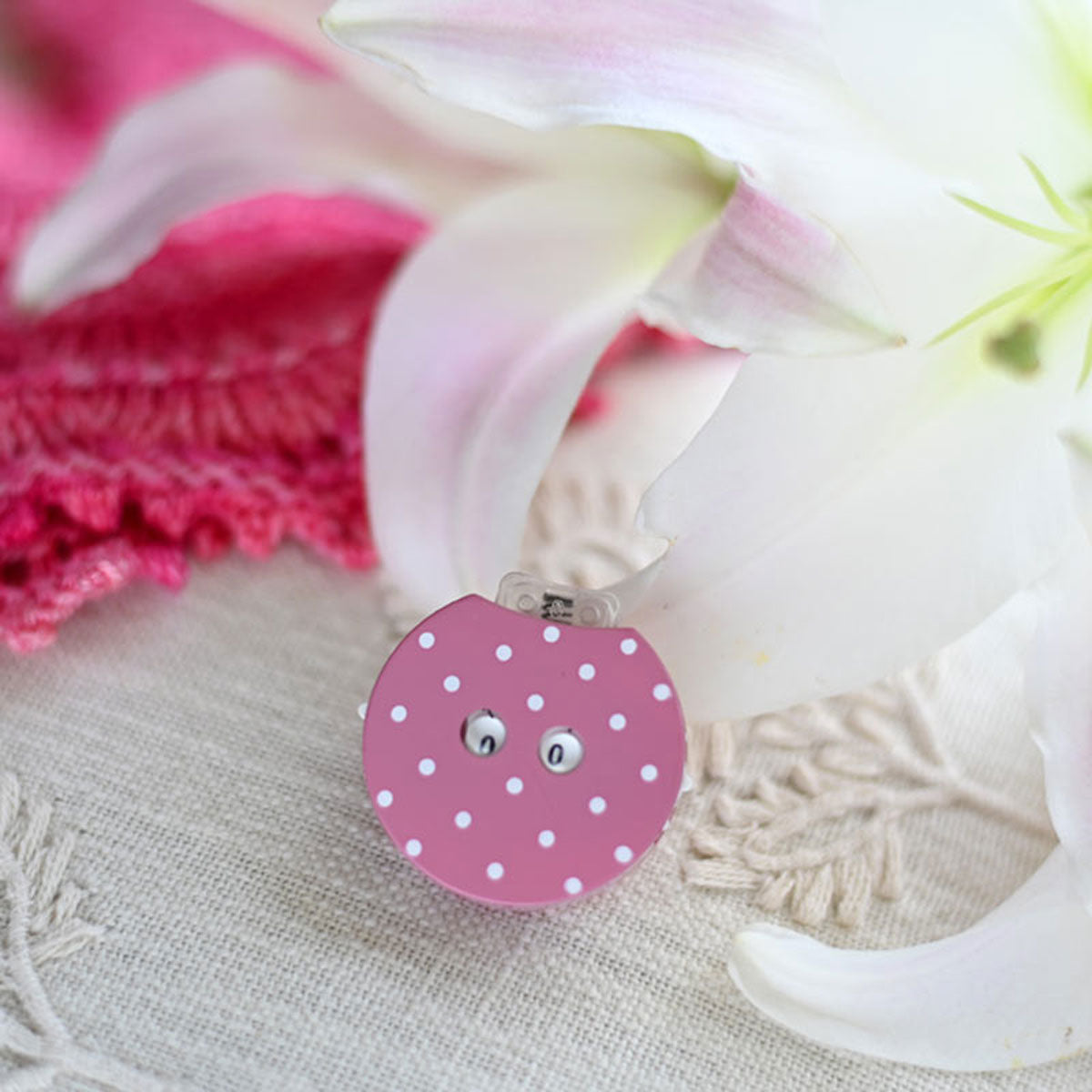 KnitPro Clicky Dots Row Counters - Large Red and Small Blue