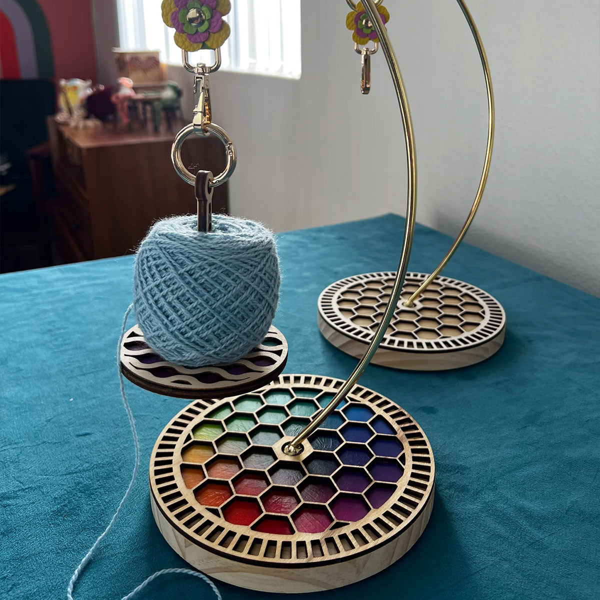 Lemonwood Rainbow Minder Minder - Stylish Fiber Arts Helper