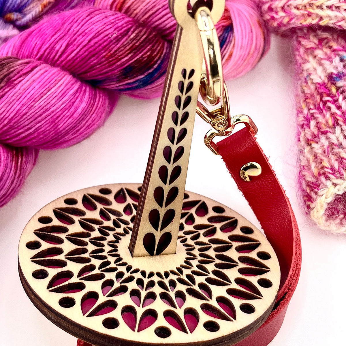 Lemonwood Jumbo Yarn Minder - Large Heart Design