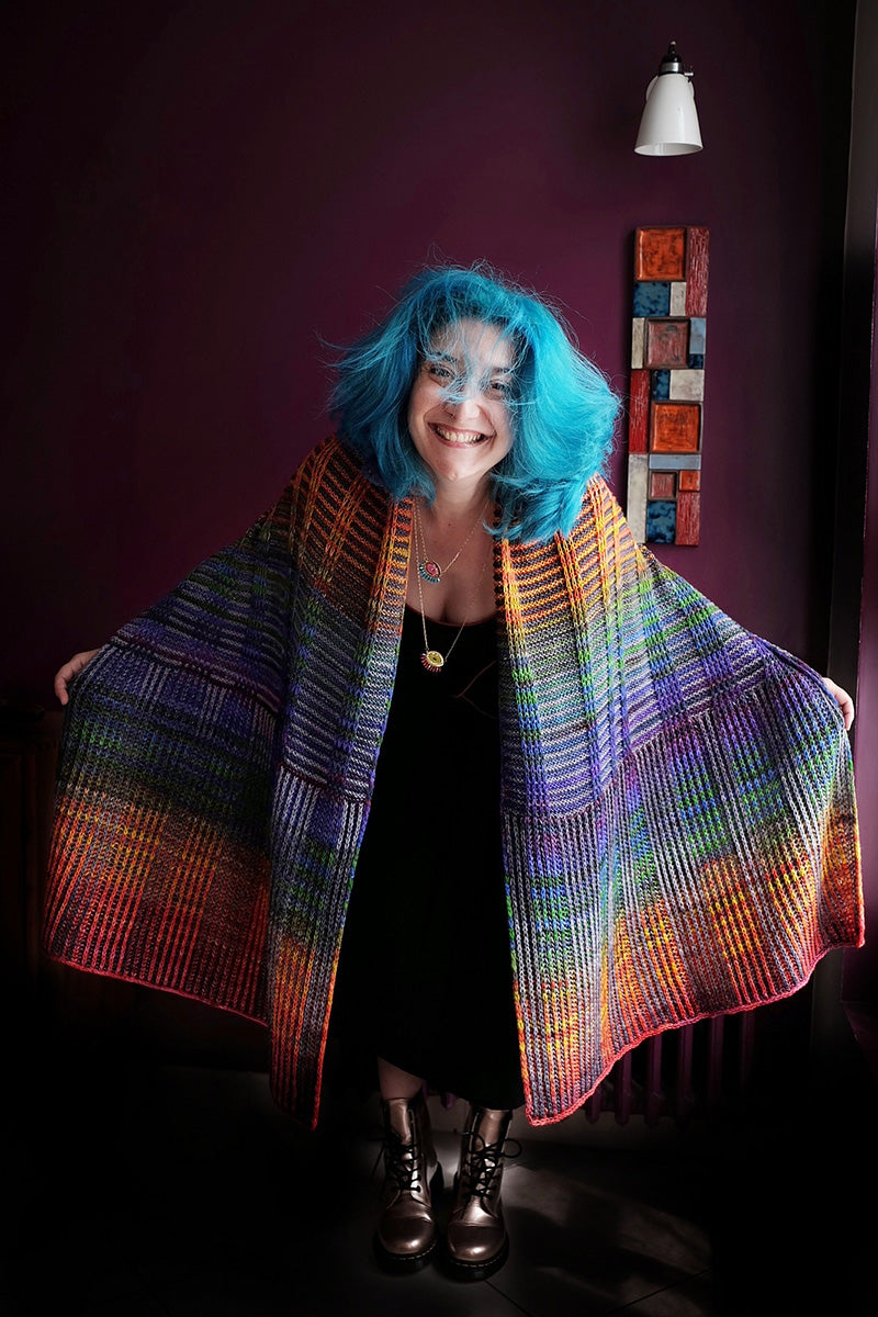 Julie Knits in Paris - Beaubourg Pattern Collection PDF Download: Stylish Two - Colour Brioche Rectangular Wrap Pattern