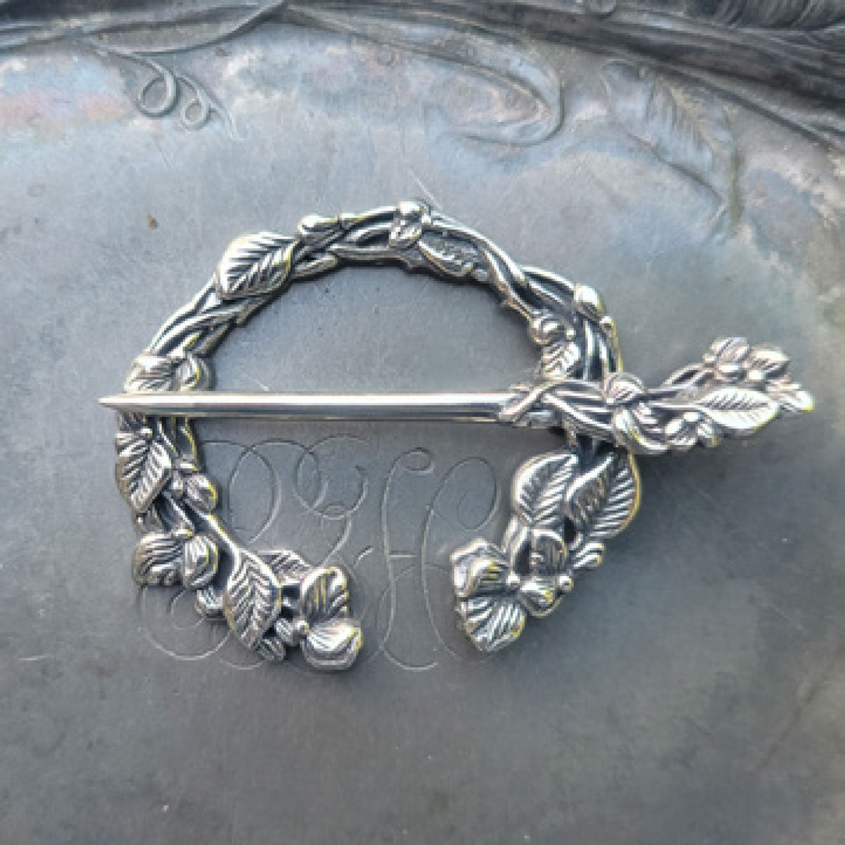 JUL Exquisite Sweet Pea Penannular Shawl Pins and Sticks - Hand - Polished Global Inspired Accessories