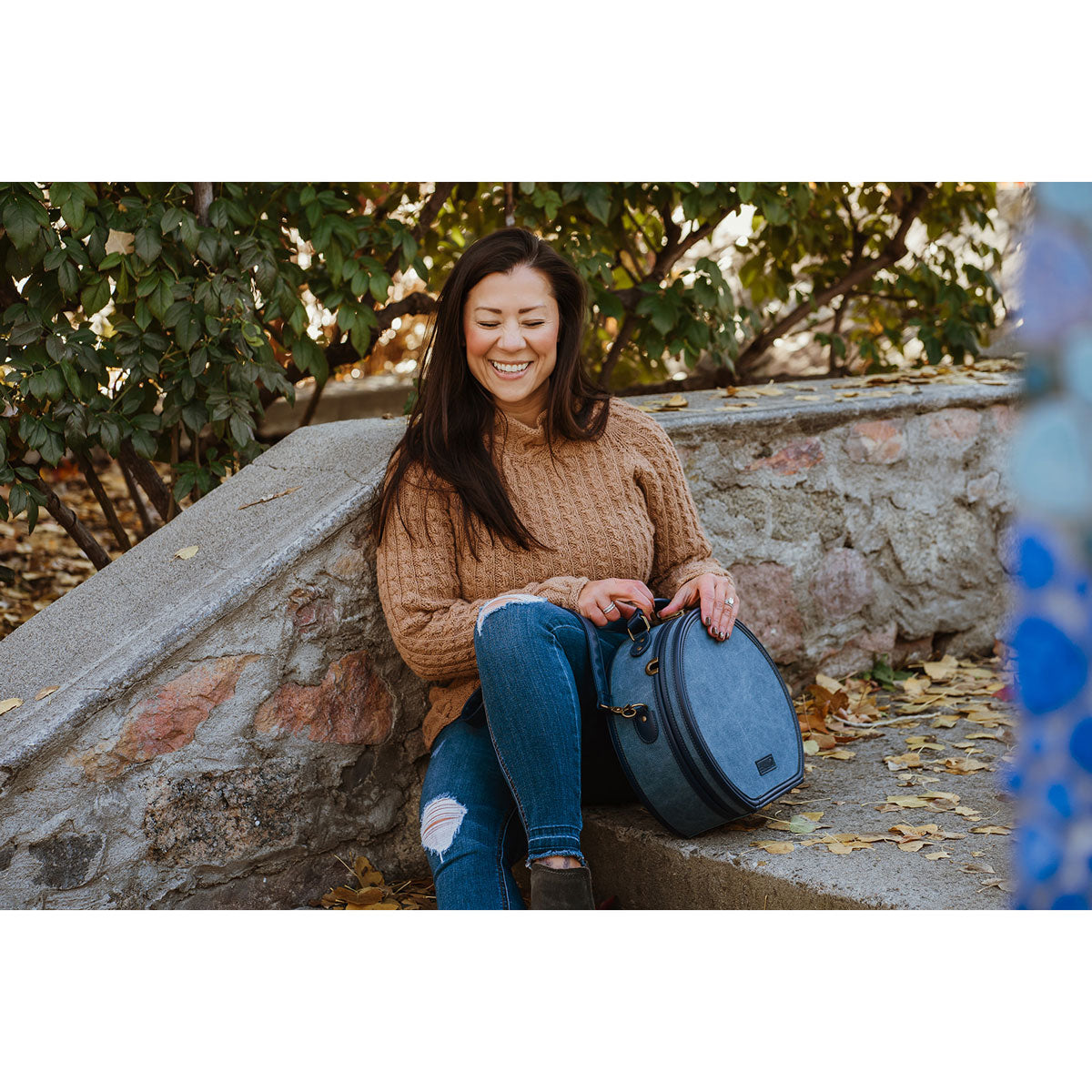 della Q Premium Maker's Hat Box in Indigo - Ideal for Knitting and Crochet