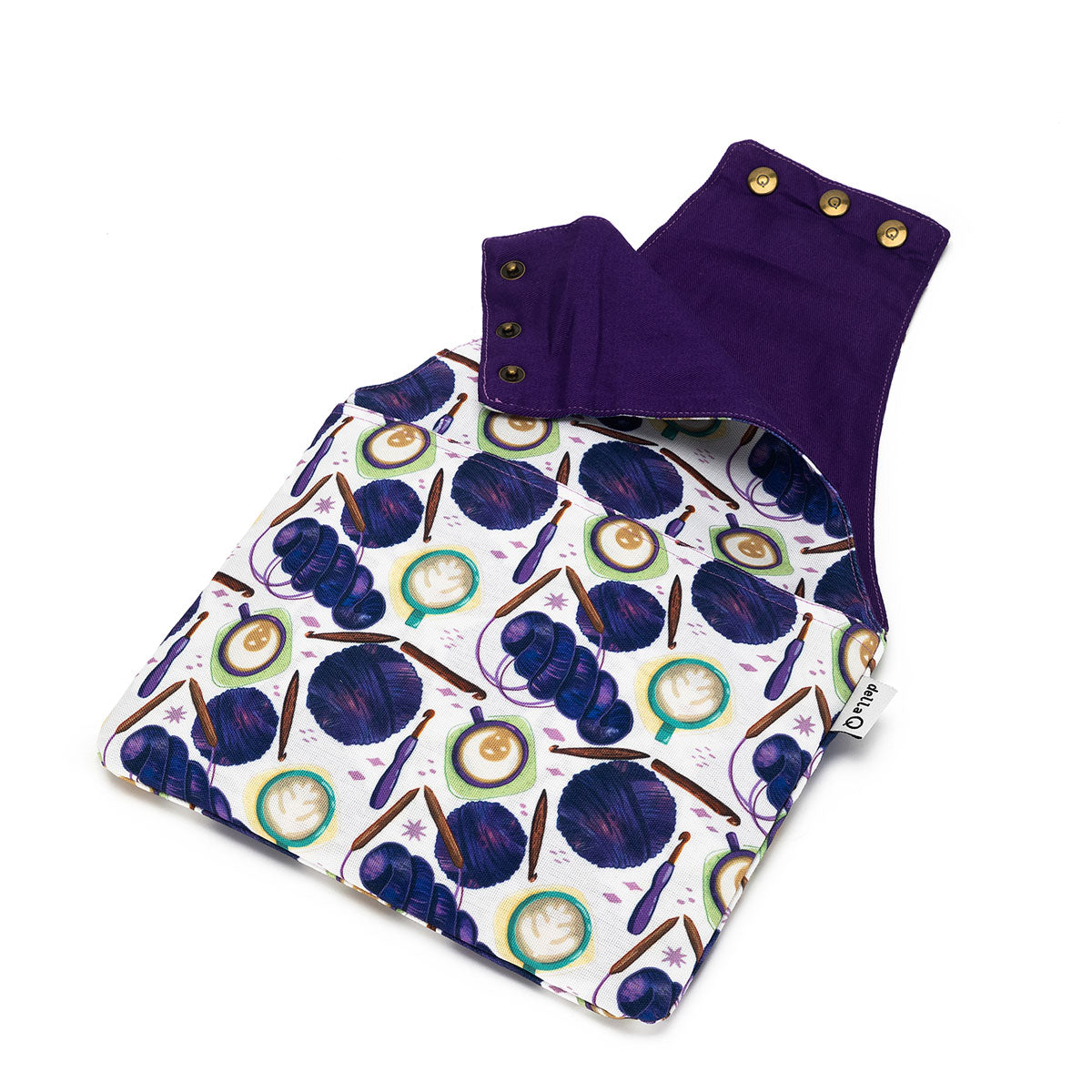 della Q Nora Wrist Bag 1300 - 1: Stylish Fabric Print & Yarn Bombing Collection