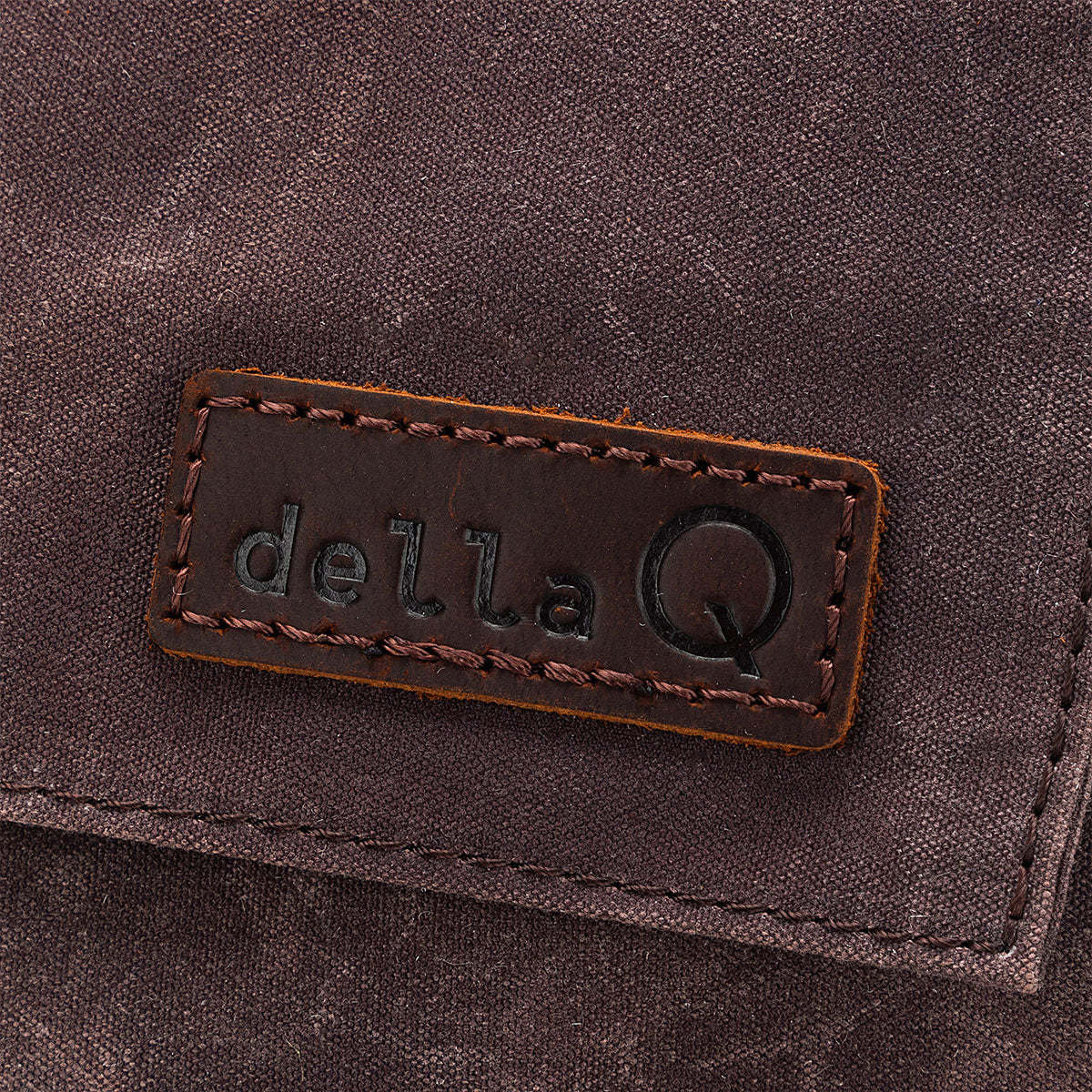 della Q Maker's Ideal Midi Backpack - Cocoa for Crafting Enthusiasts