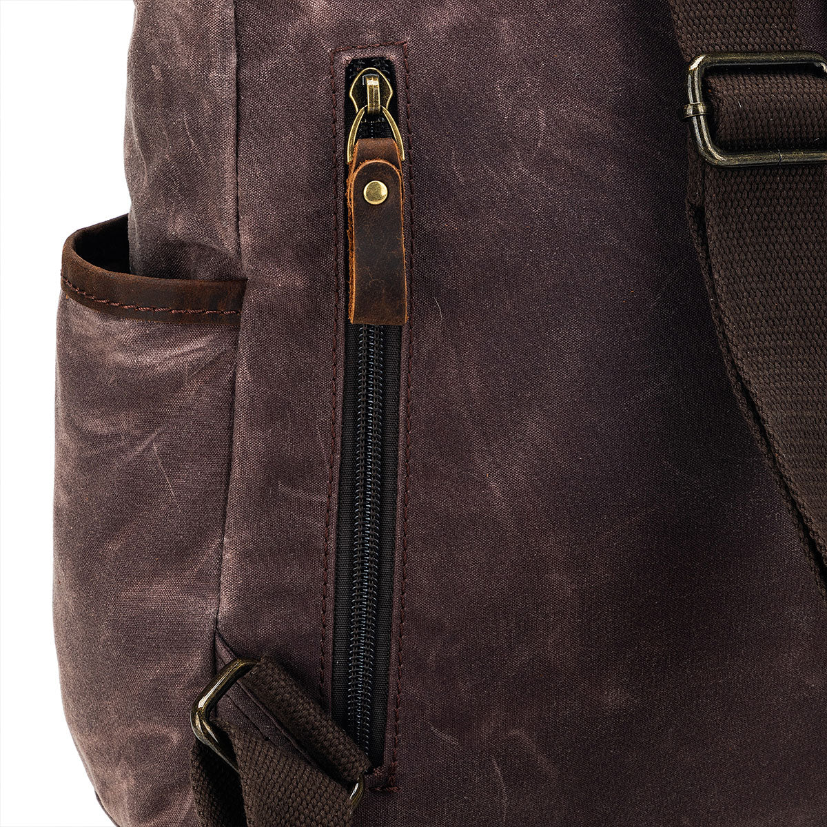 della Q Maker's Ideal Midi Backpack - Cocoa for Crafting Enthusiasts