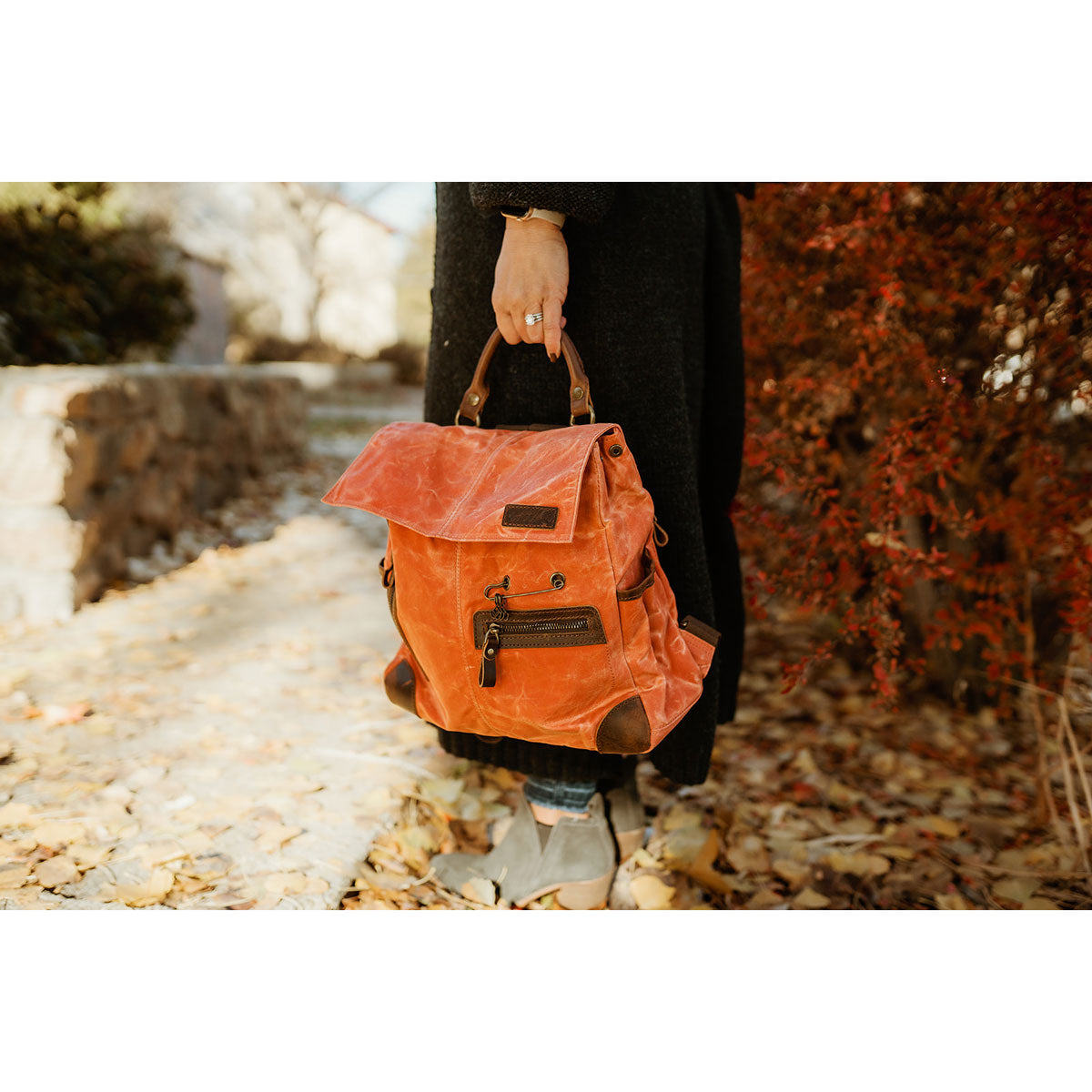 della Q Maker's Stylish Orange Midi Backpack for Crafting Enthusiasts