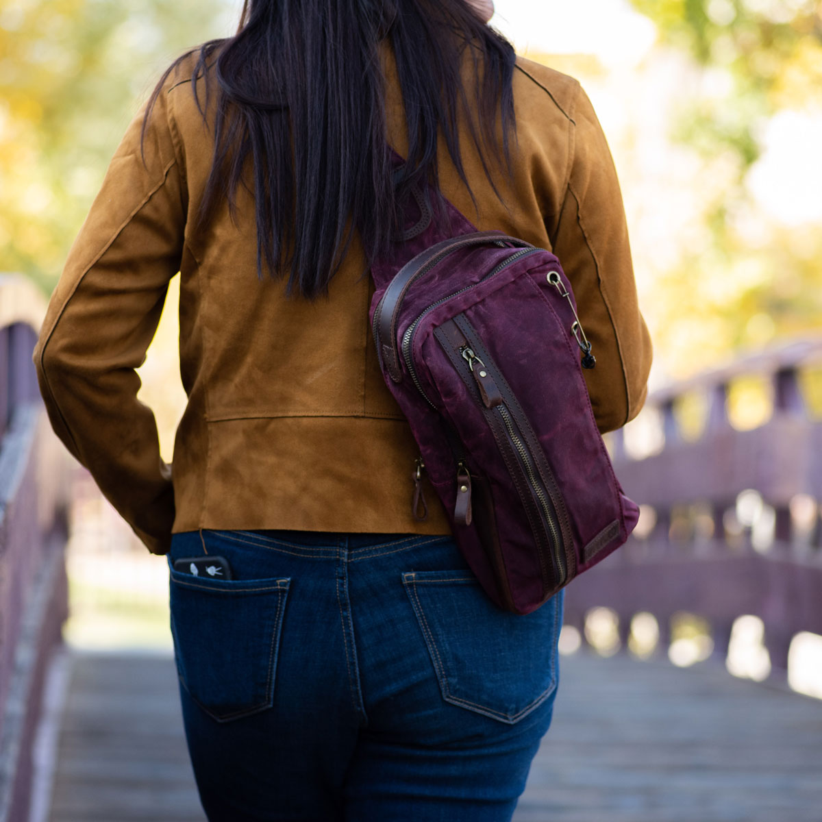 della Q Maker's Stylish Mini Blue Messenger Bag