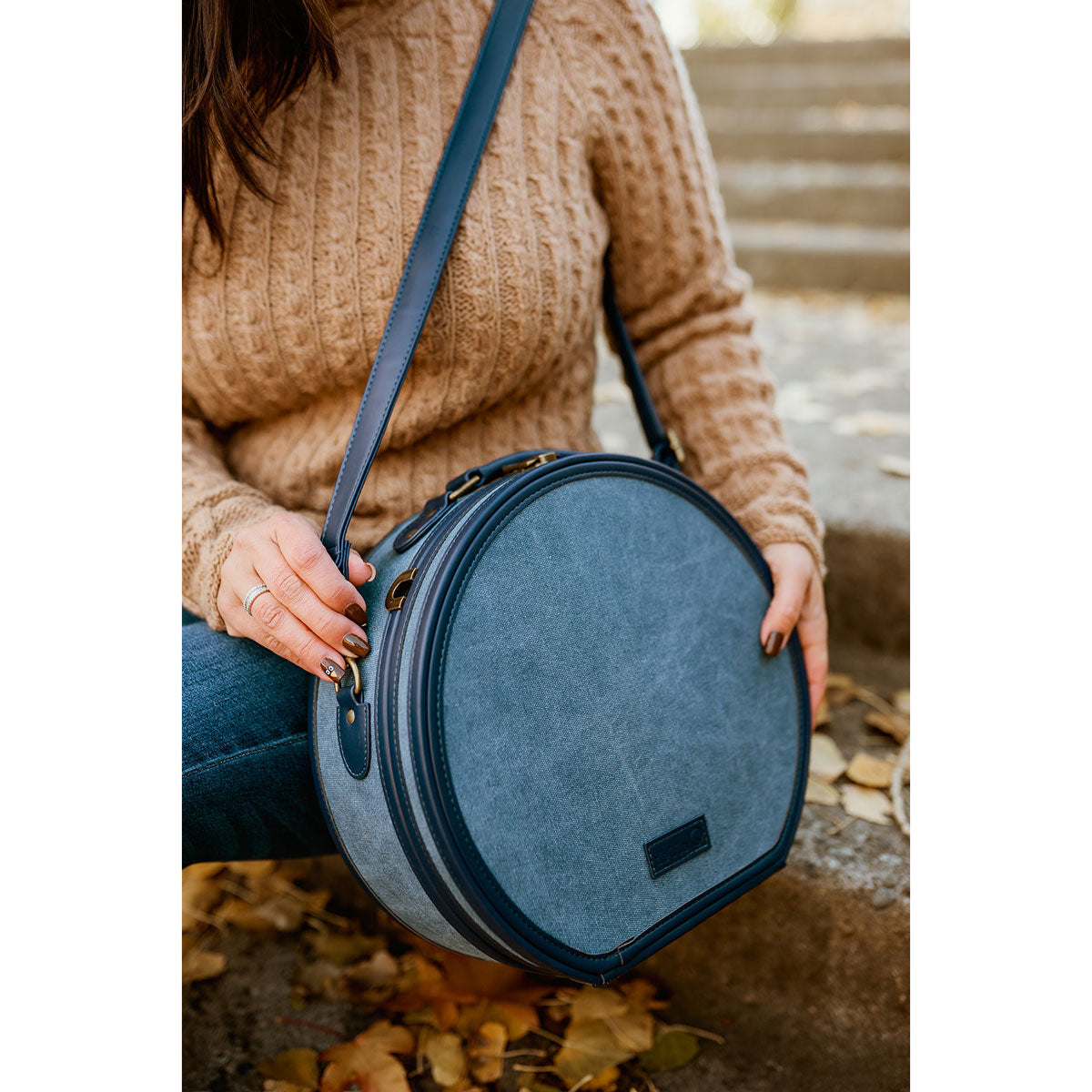 della Q Premium Maker's Hat Box in Indigo - Ideal for Knitting and Crochet