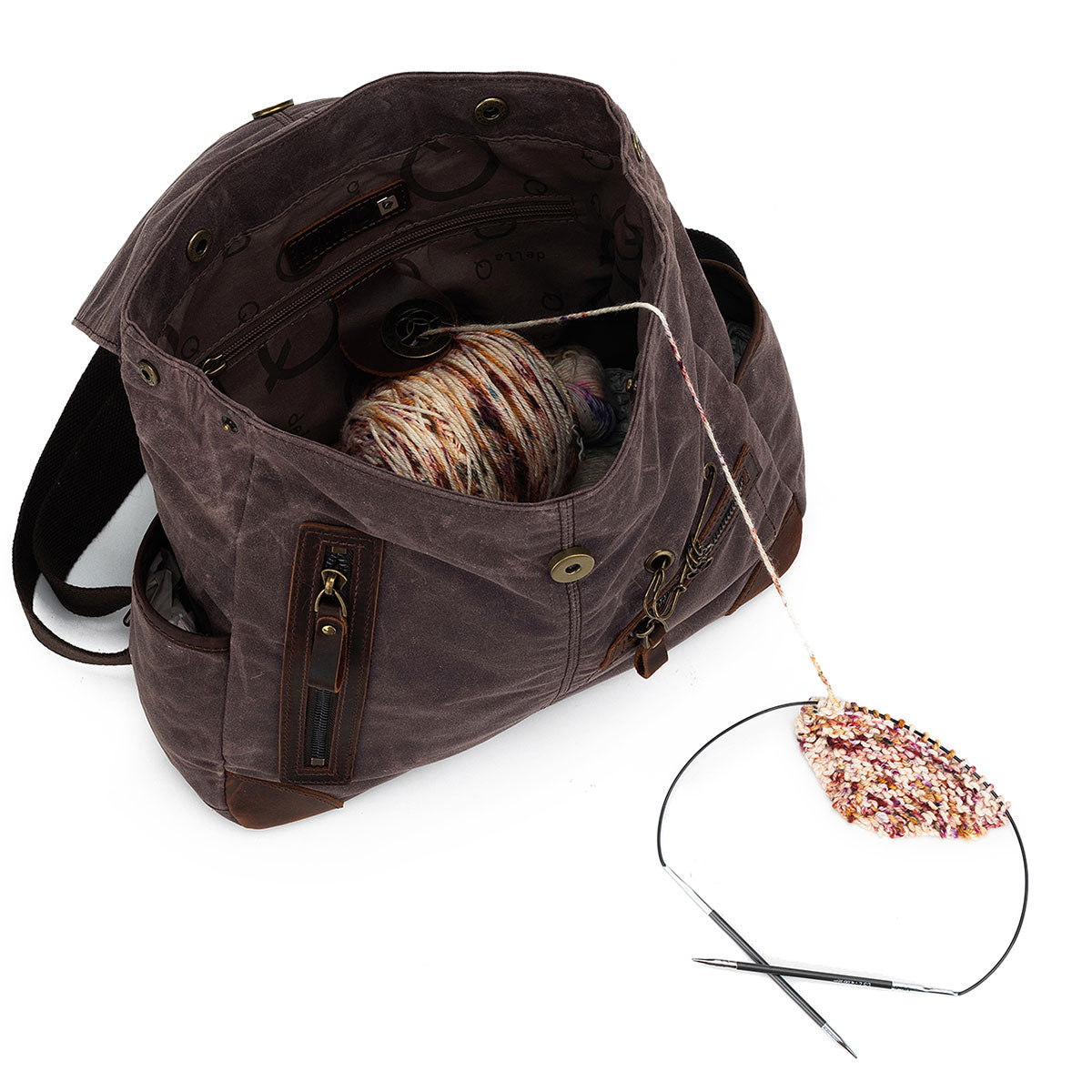 della Q Maker's Ideal Midi Backpack - Cocoa for Crafting Enthusiasts