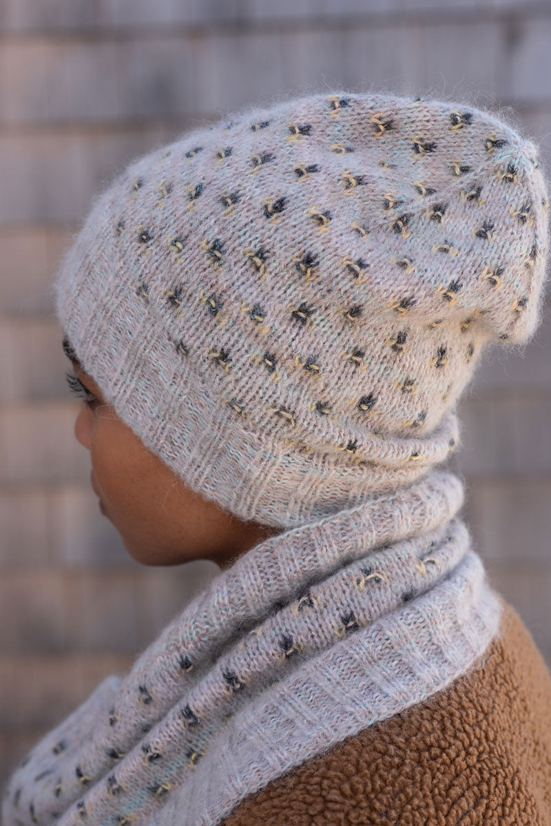 Berroco Booklet 427 - Dulce Patterns - Donna - Bee Motif Cowl and Hat Set PDF Download