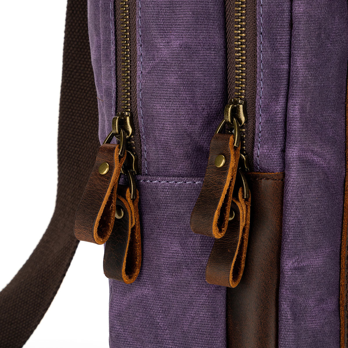 della Q Maker's Mini Purple Messenger: Stylish & Portable