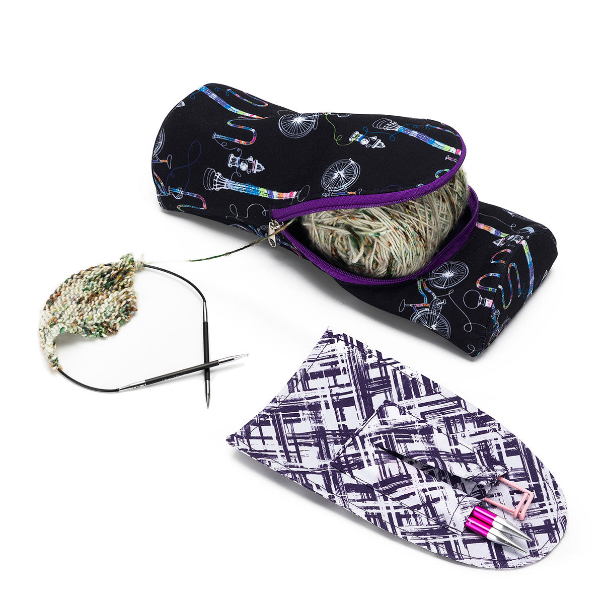 della Q Standing Needle Case - 600 - Fabulous Fabric Print Collection for Yarn Bombing
