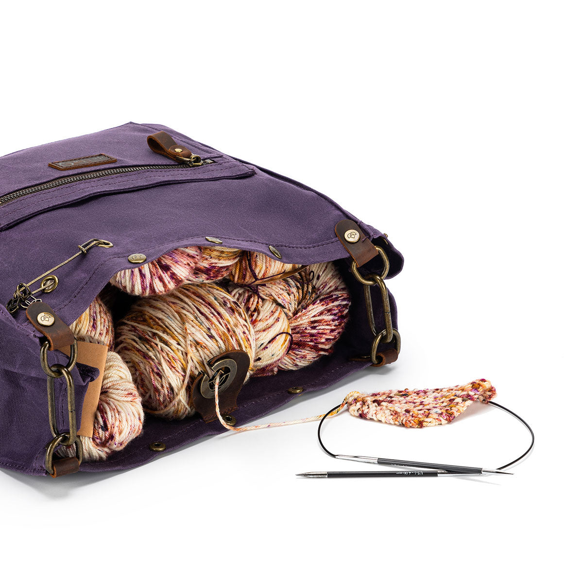 della Q Maker's Red Canvas Rucksack - The Versatile Crafting Companion