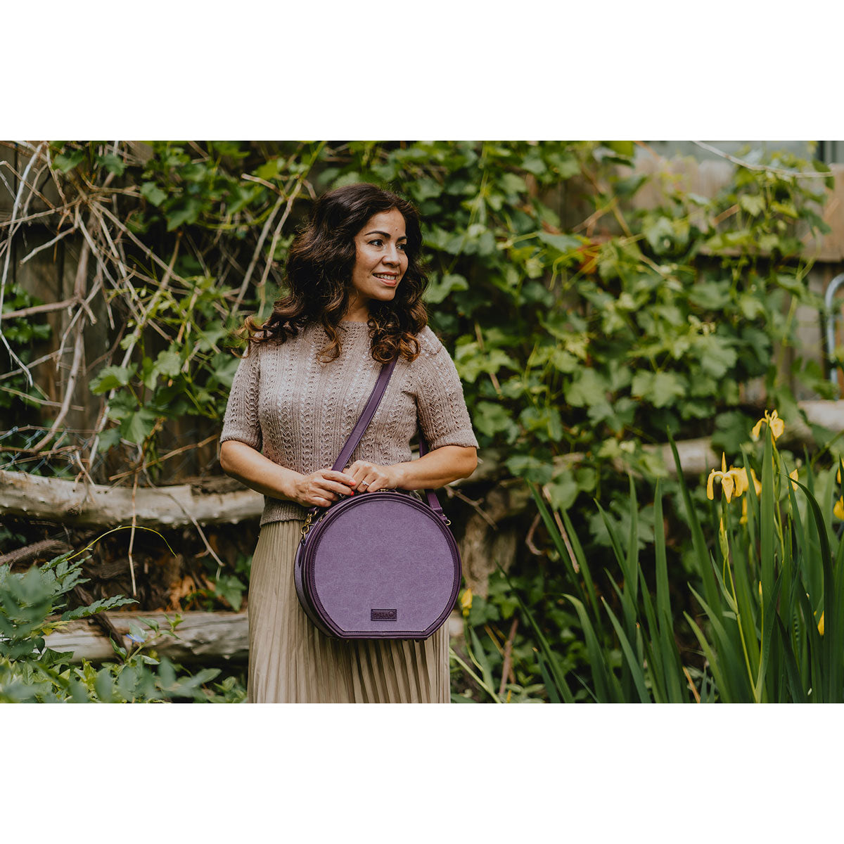 della Q Premium Maker's Hat Box - Stylish Plum for Craft Lovers