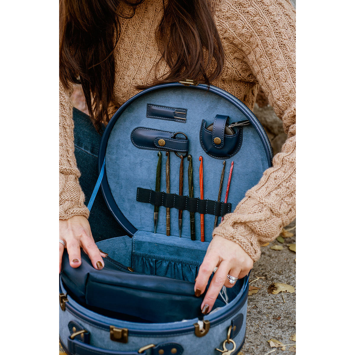 della Q Premium Maker's Hat Box in Indigo - Ideal for Knitting and Crochet