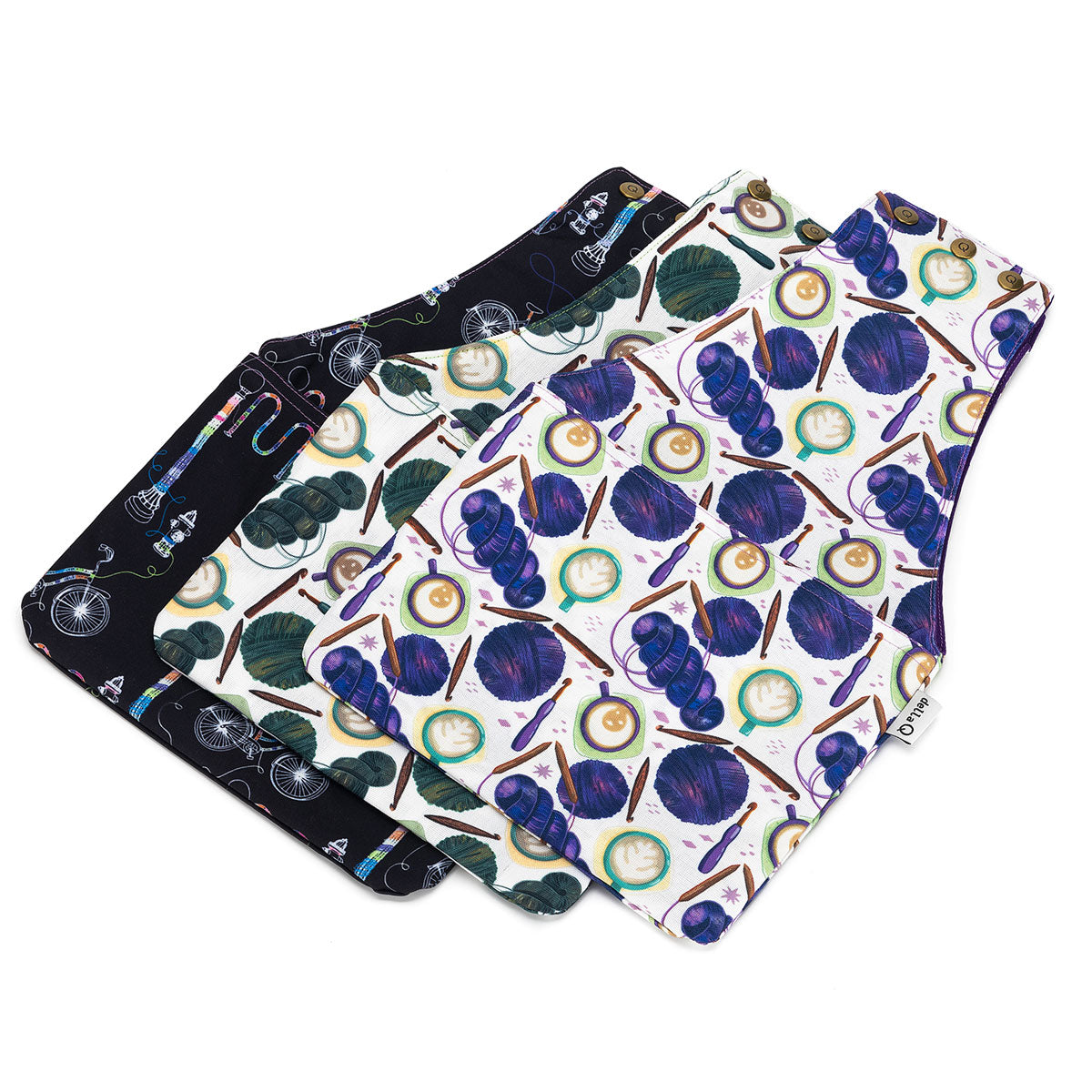 della Q Nora Wrist Bag 1300 - 1: Stylish Fabric Print & Yarn Bombing Collection