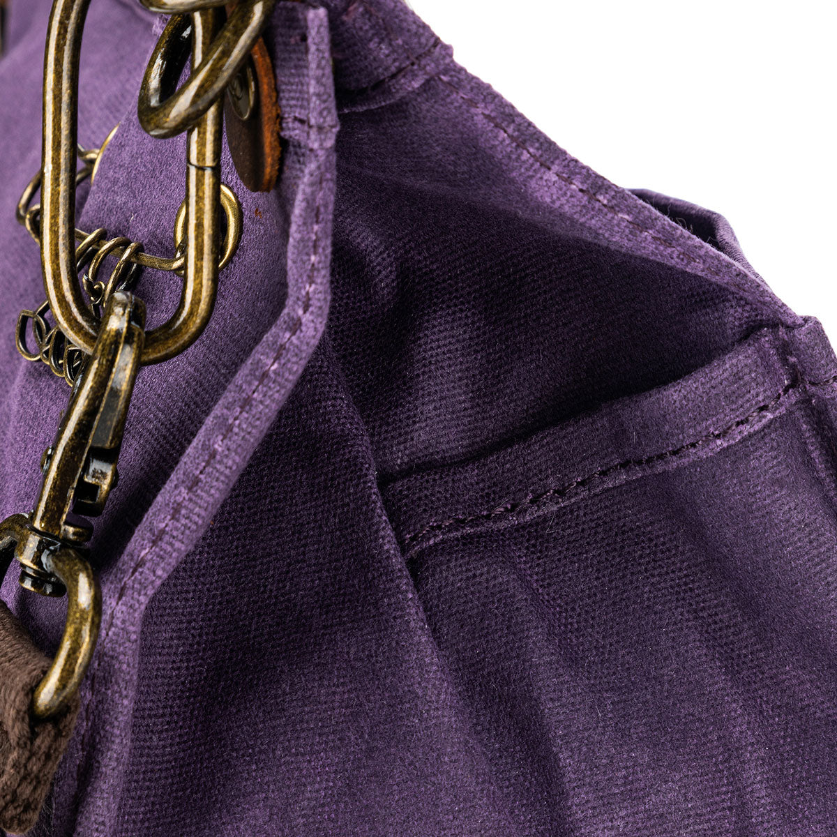della Q Maker's Red Canvas Rucksack - The Versatile Crafting Companion