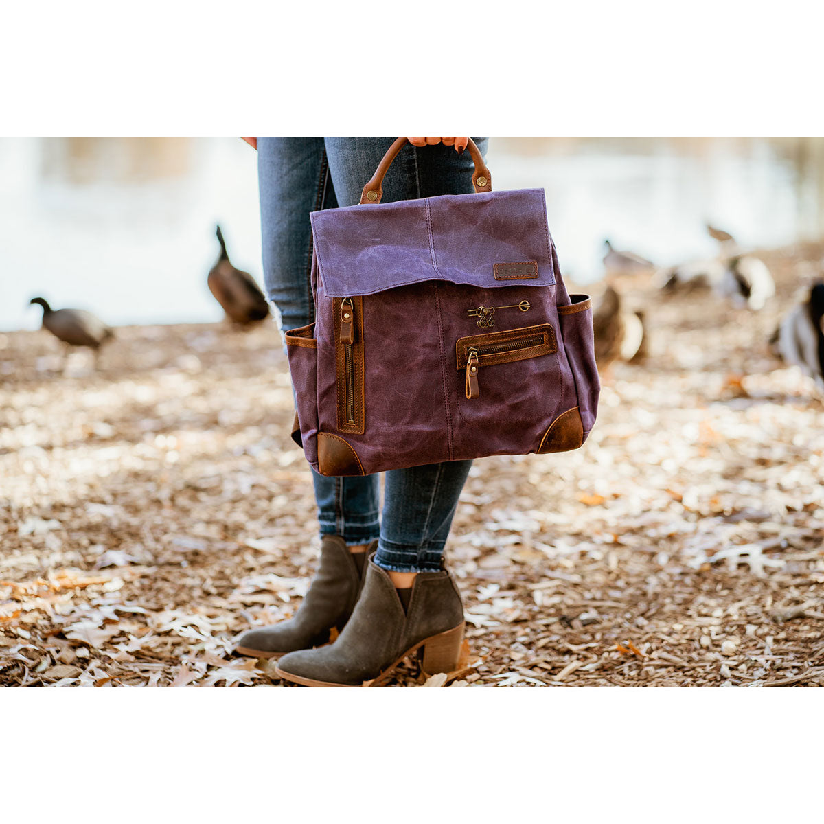 della Q Maker's Olive Midi Backpack - Ideal for Crafting Projects