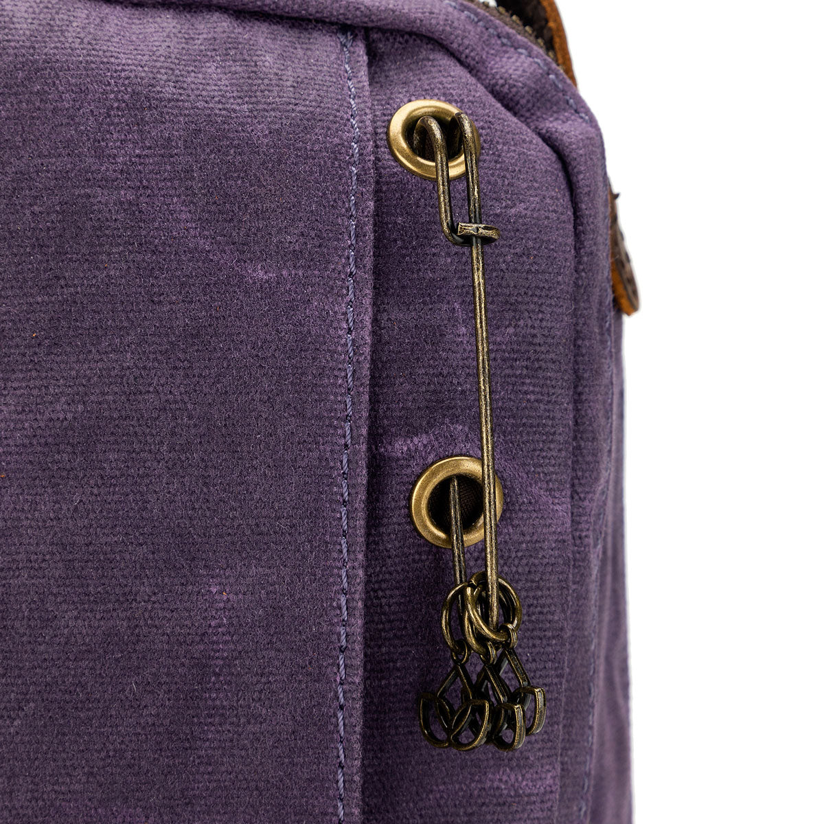 della Q Maker's Mini Purple Messenger: Stylish & Portable