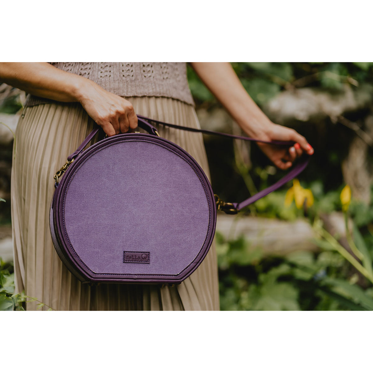 della Q Premium Maker's Hat Box - Stylish Plum for Craft Lovers