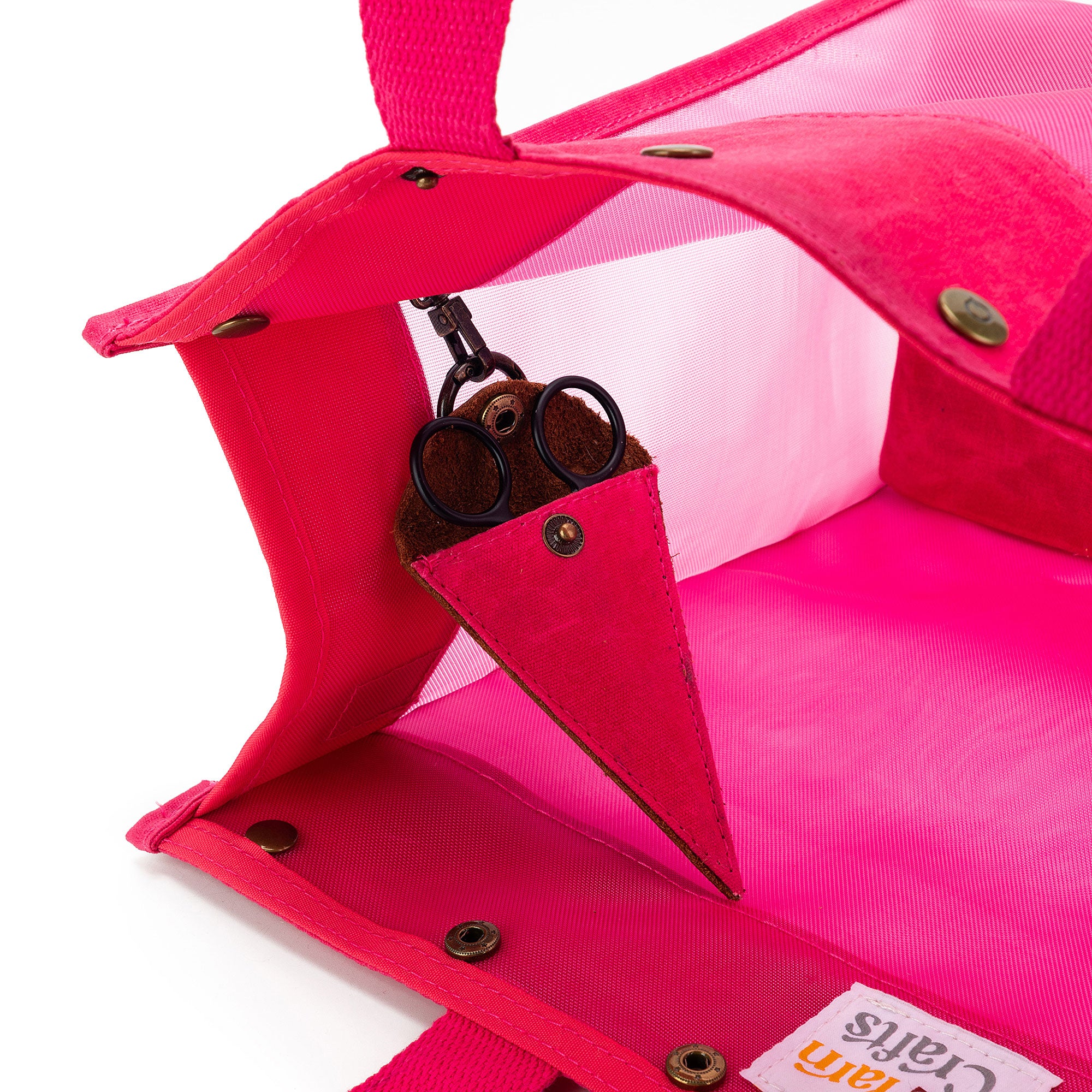 della Q Maker's Stunning Mesh Tote - TL Yarncrafts - Vivid Rose for On - the - go Creators