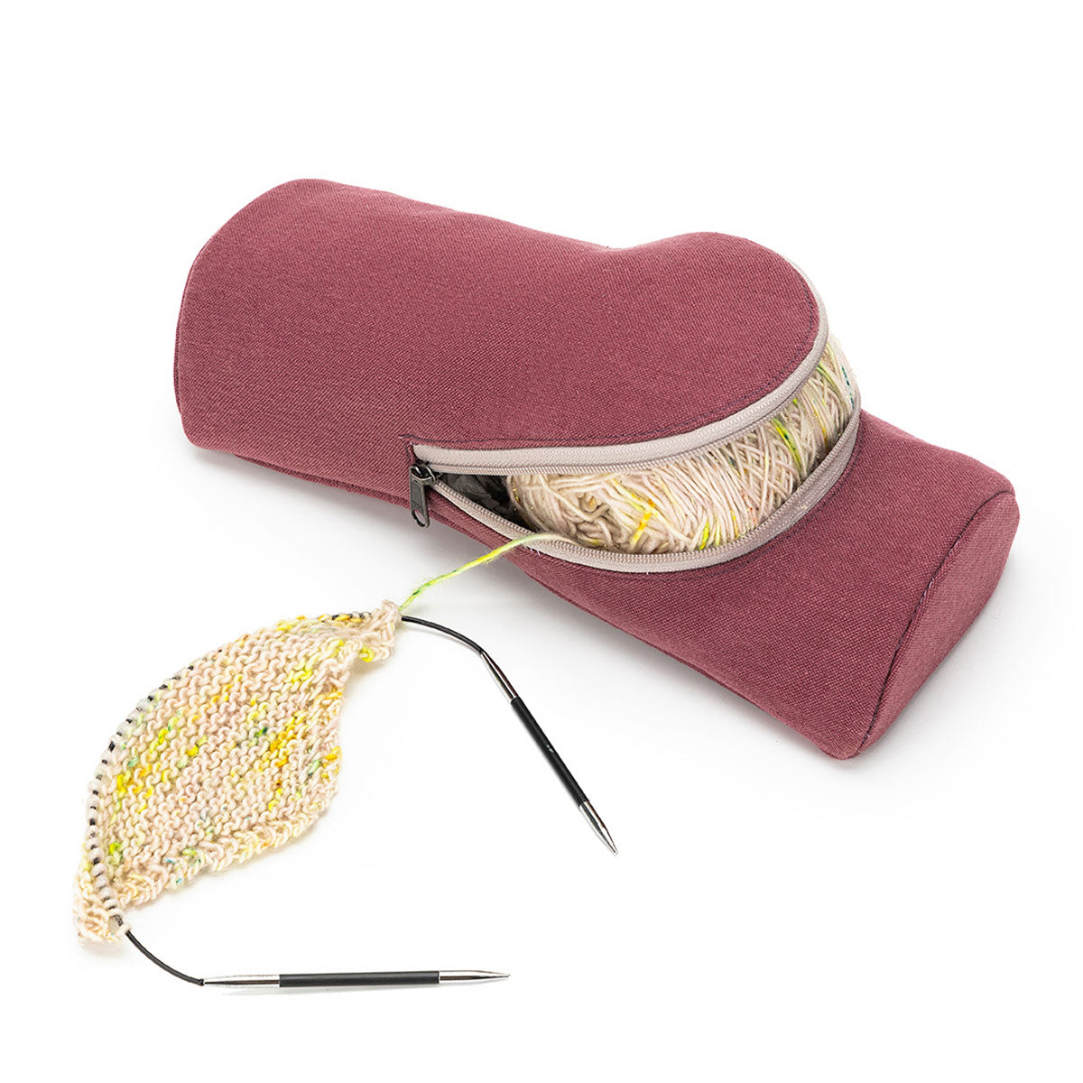 della Q Standing Needle Case - 600 - Linen Wine: The Ultimate Organizer