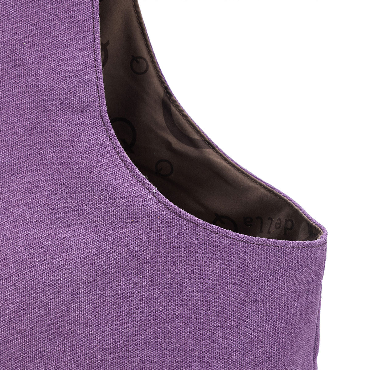 della Q Nora Bucket Bag - Plum: The Perfect Yarn and Craft Companion