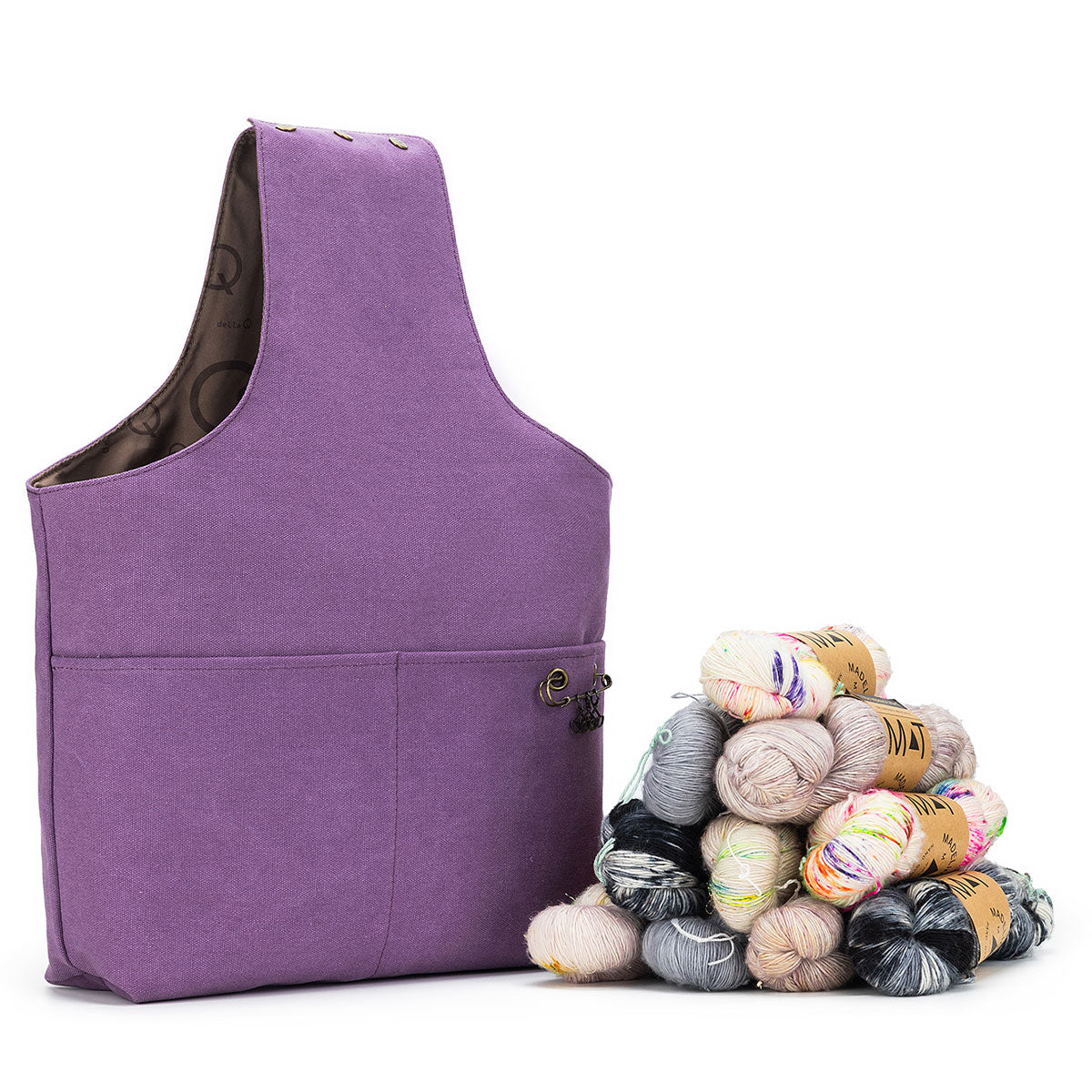 della Q Nora Bucket Bag - Plum: The Perfect Yarn and Craft Companion