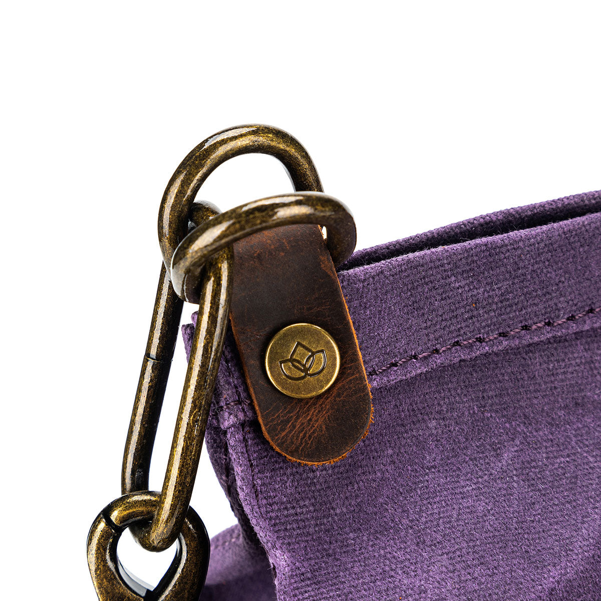 della Q Maker's Red Canvas Rucksack - The Versatile Crafting Companion