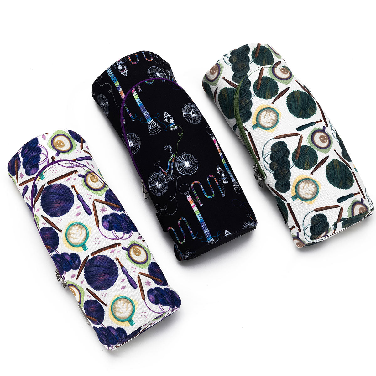 della Q Standing Needle Case - 600 - Fabulous Fabric Print Collection for Yarn Bombing